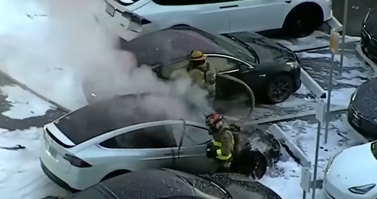 Corpo de Bombeiros de SP terá simulação de incêndio a carro elétrico