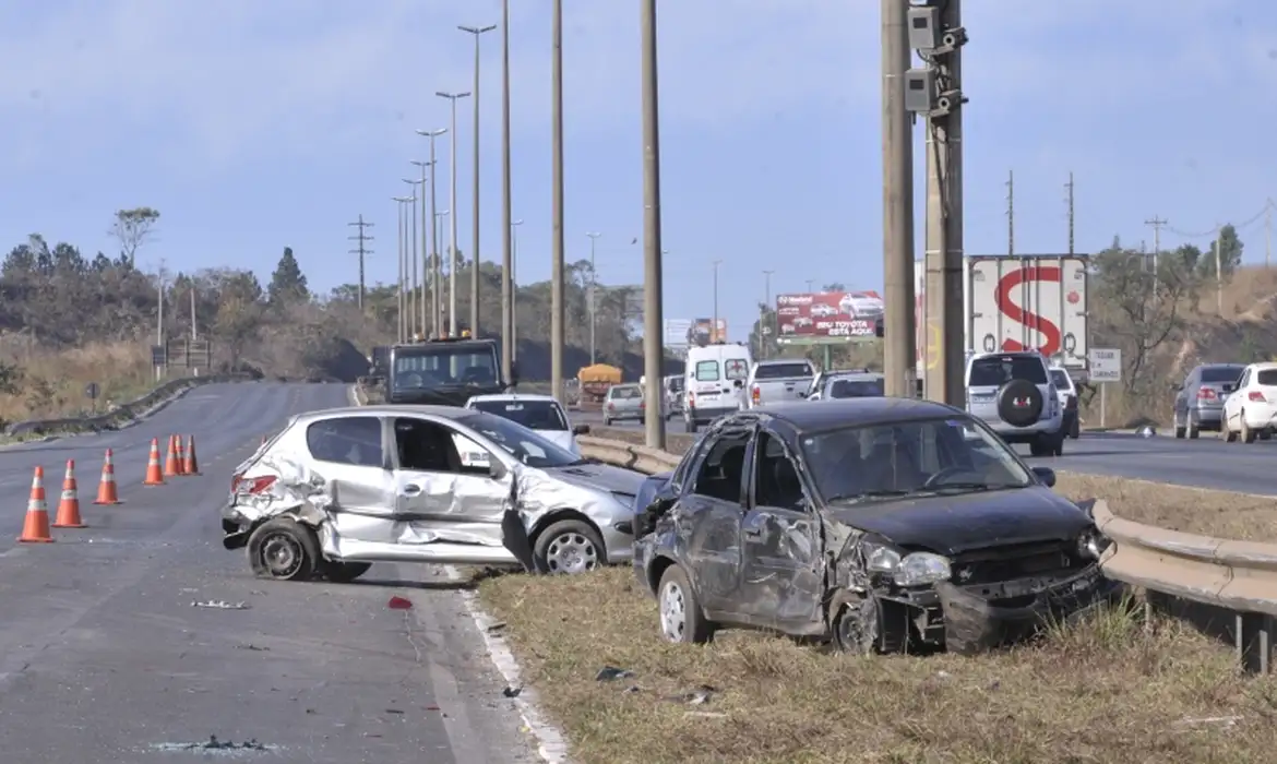 Rodovias têm 1 acidente a cada 8 minutos e uma morte a cada 90 minutos